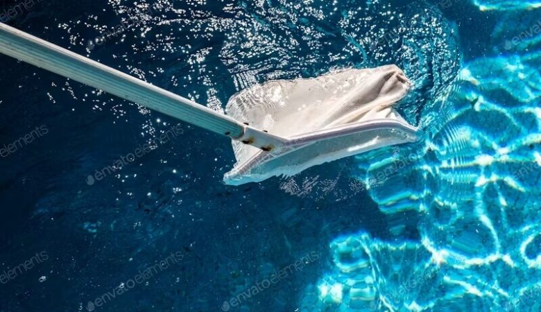 💧 Warum regelmäßige Schwimmbadreinigung mehr spart, als sie kostet